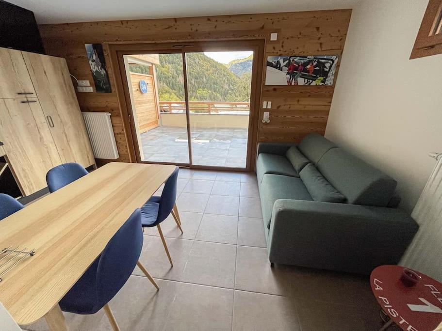 Le Snow Roc: Ski-In Studio with Panoramic Terrace and Sauna Saint-Jean-d'Aulps Exterior photo