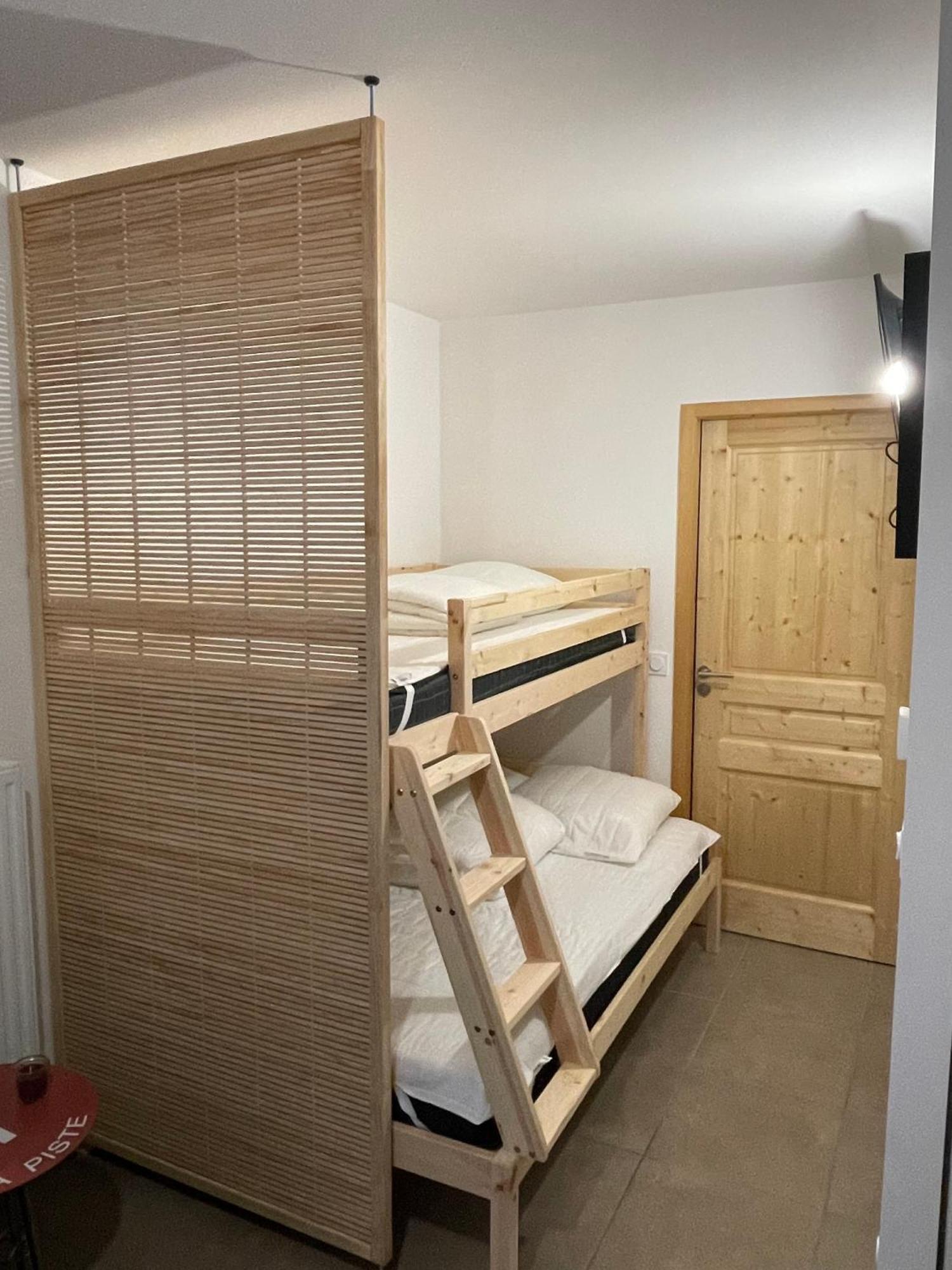 Le Snow Roc: Ski-In Studio with Panoramic Terrace and Sauna Saint-Jean-d'Aulps Exterior photo
